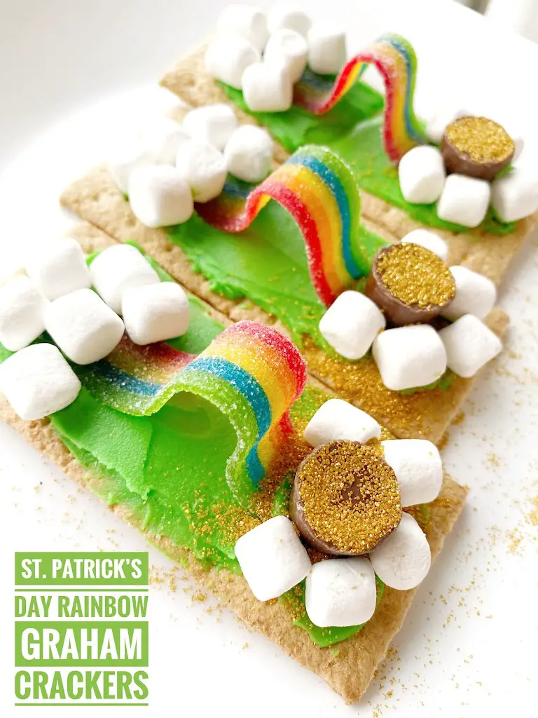 St. Patrick’s Day Rainbow Graham Cracker