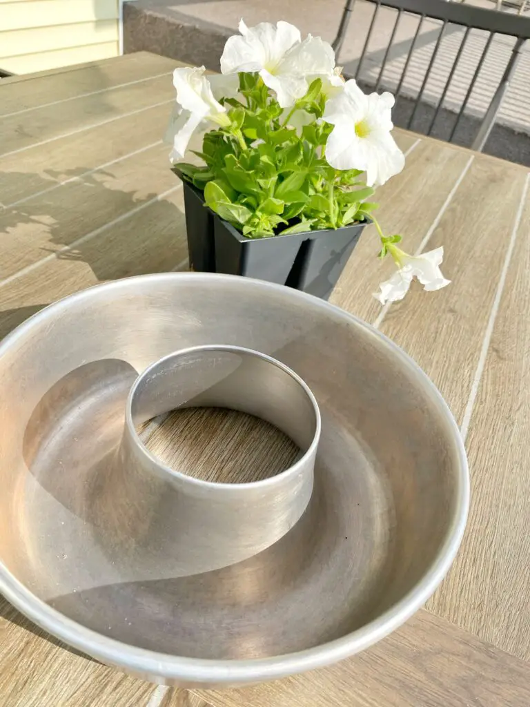 How to Throw a Bundt Cake Pan on the Pottery Wheel